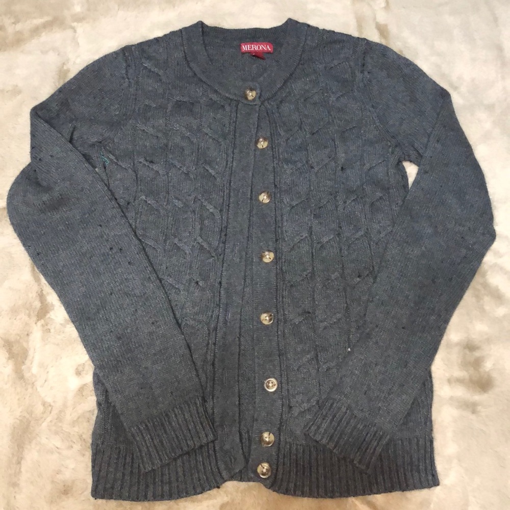 🌻Gray Sweater - Picture 3 of 3